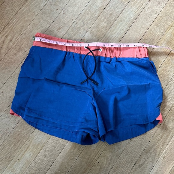 New vintage Under Armour Sportswear colorblock drawstring dolphin athletic short - Picture 6 of 6